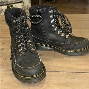 Dr. Martens Unisex 1460 Leather Boots Sz 2